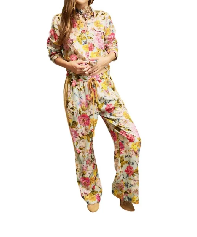 Trendy Looks Roman Holiday Pants In Sky
