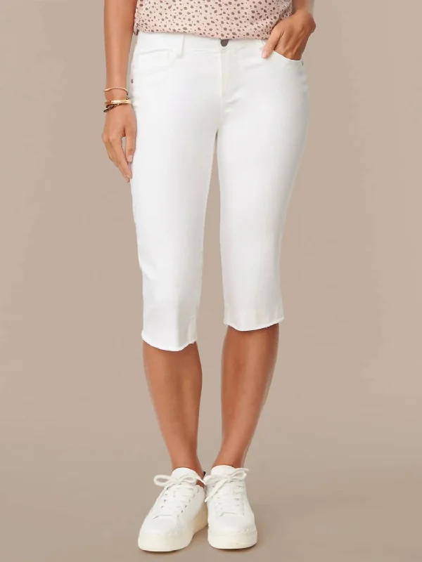 Fashionable Ease Skimmer Capri Pants In Optic White