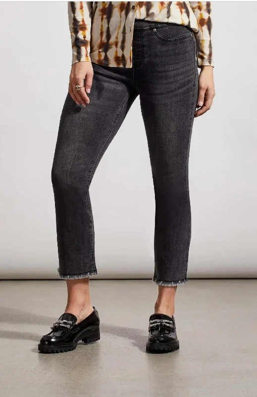 Fresh Comfort Audrey Straight Crop Pant In Black