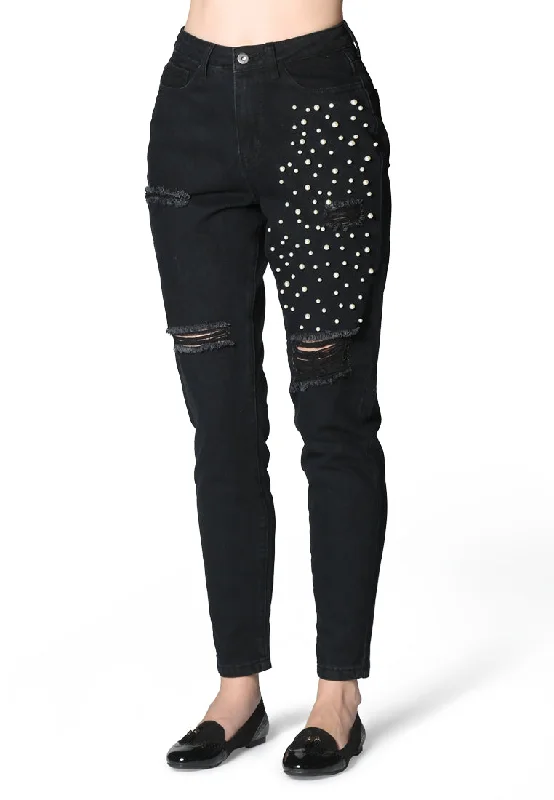 Comfortable Lifestyle ripped and pearl stud straight fit jeans