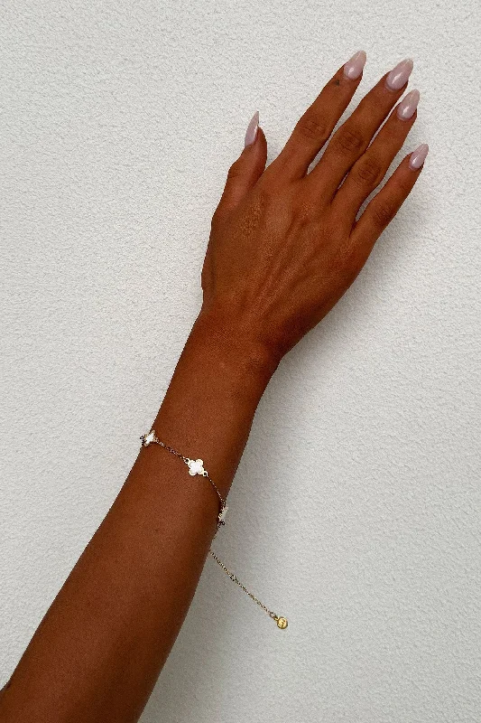 Casual Fit Oriana Bracelet - Gold / White