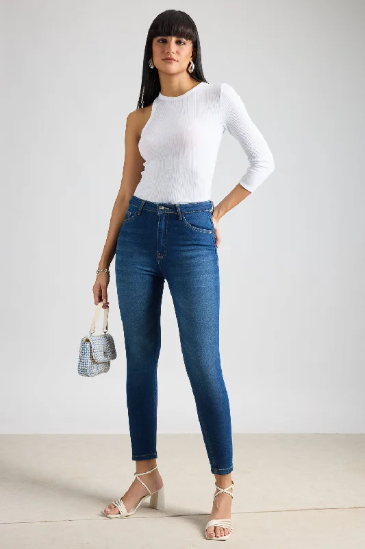 New Design Deep Indigo Hugging Jeans