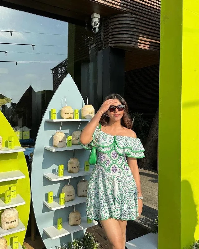 Stylish Comfort Venice Luxe Summer Dress in Green