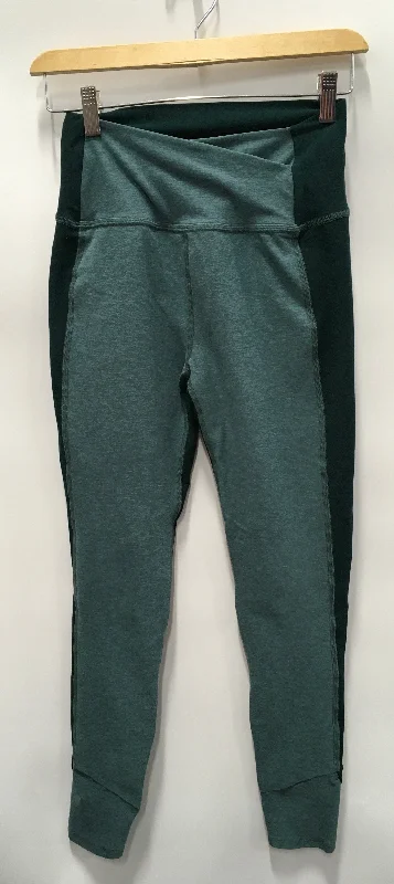 Fashionable And Versatile Athletic Leggings By Beyond Yoga  Size: M