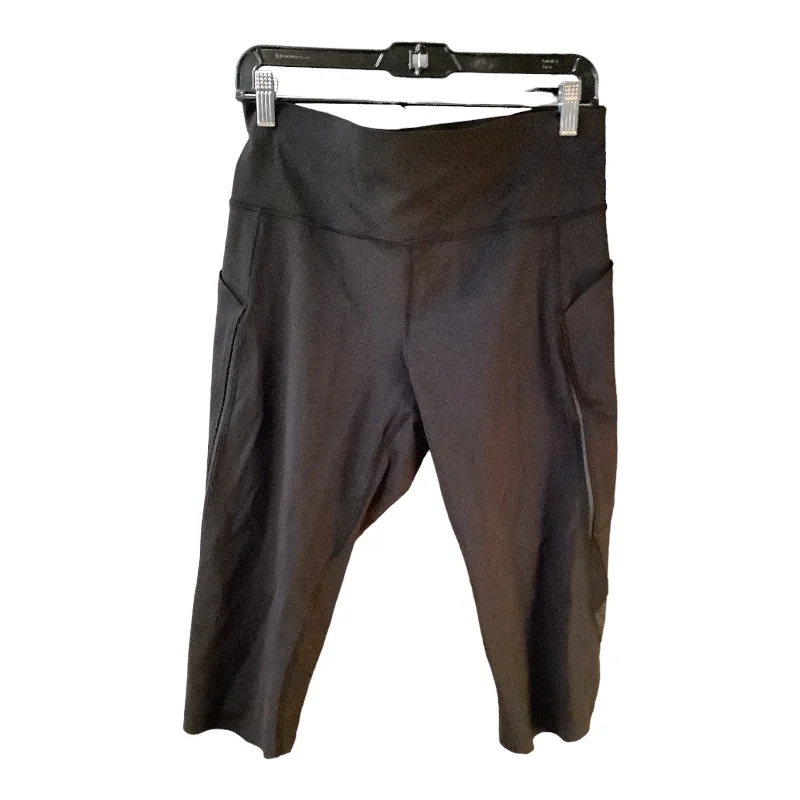 Stylish Ease Athletic Leggings Capris By Lululemon  Size: 10