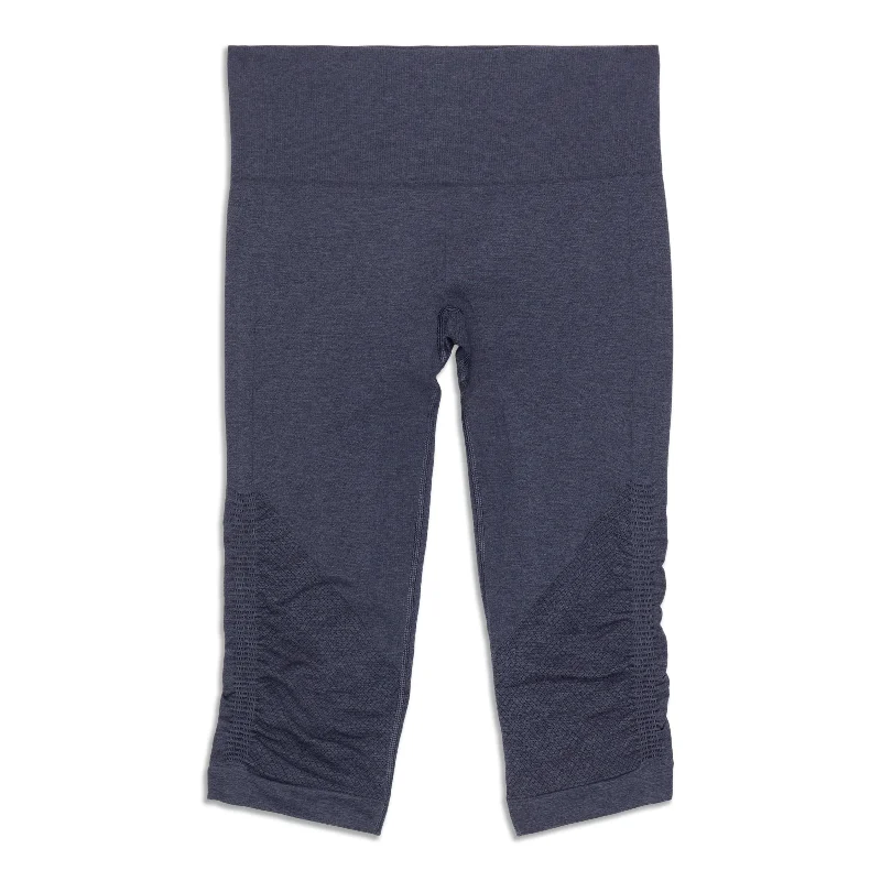 Personalized Design In The Flow Crop - Resale