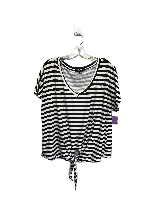 Sports Style Black & White Top Short Sleeve By Full Circle Size: 2x