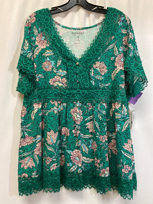 French Style Green Top Short Sleeve Torrid, Size 2x