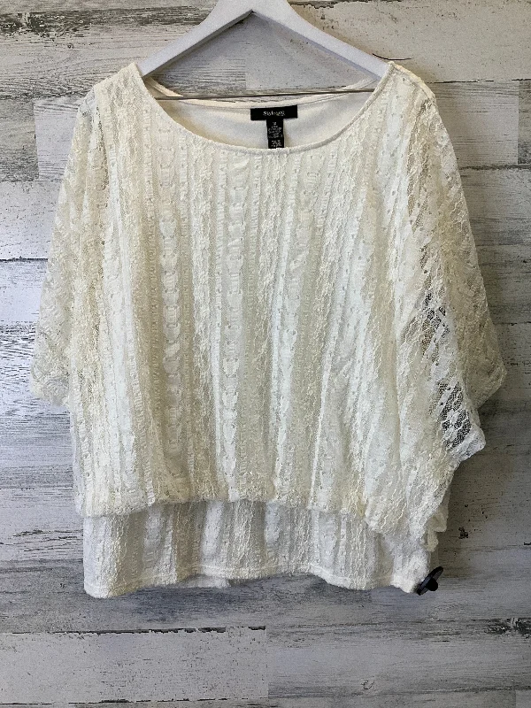 Lively And Youthful Ivory Top Short Sleeve Style And Company, Size 1x