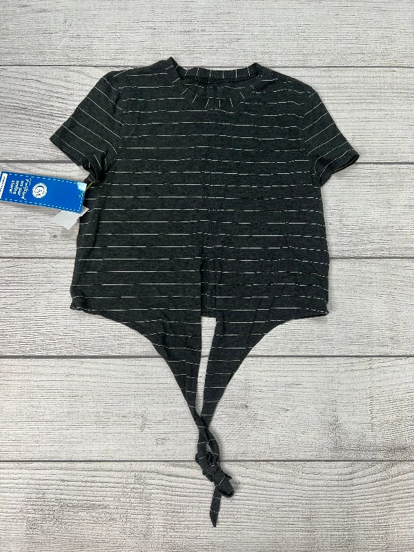 Casual Chic Looks Striped Athletic Top Short Sleeve Lululemon, Size S