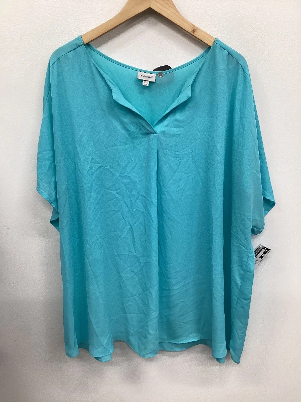 Elegant Outline Top Short Sleeve Basic By Avenue In Blue, Size: 26