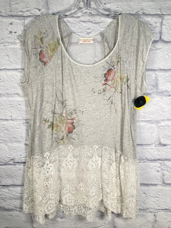 Avant-garde Design Top Short Sleeve Designer By Johnny Was In Grey, Size: L