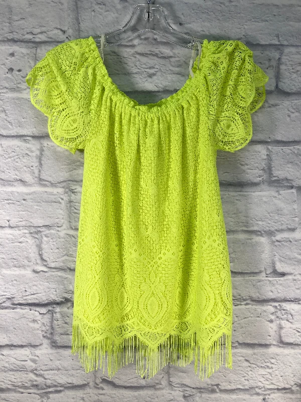 Urban Sense Top Short Sleeve Designer By Lilly Pulitzer In Yellow, Size: M