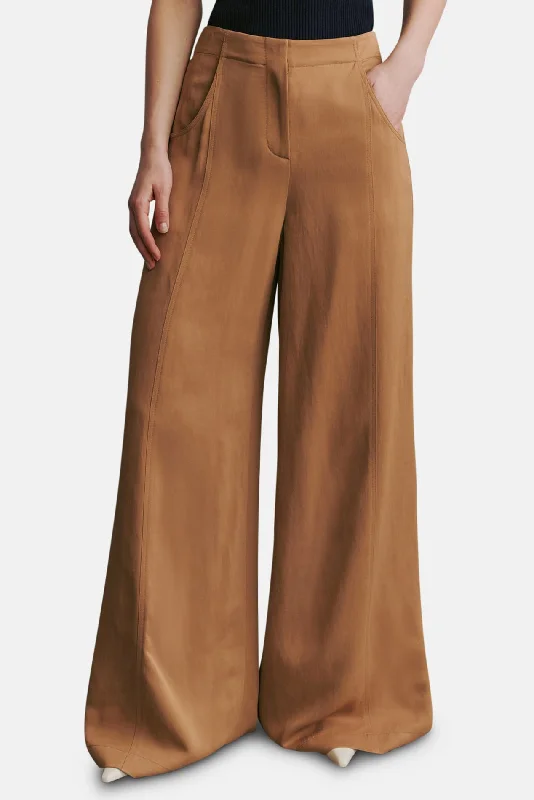 Comfortable And Versatile Demie Pant In Coated Viscose Linen Cartouche