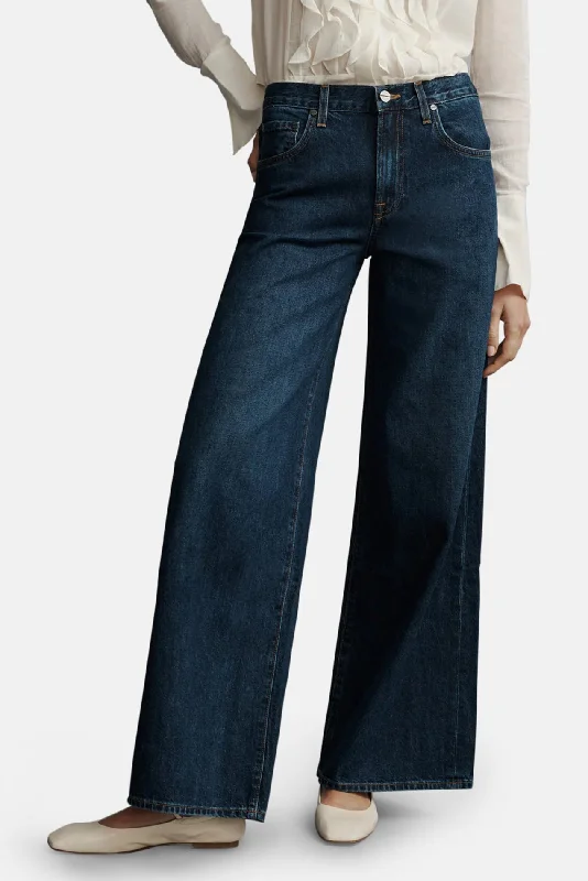 Fashionable Items Tiny Dancer Jean In Dark Wash Denim