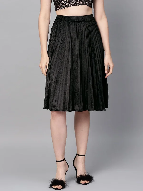 Embroidery Design Black Velvet Pleated Skirt