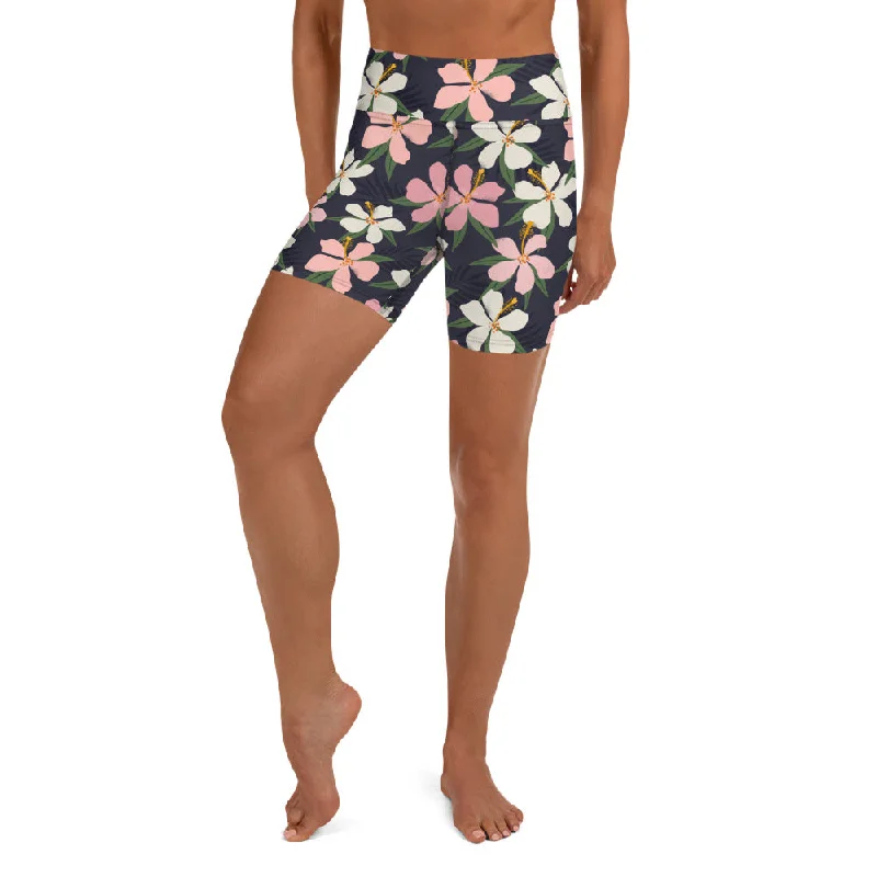 Classic Style Floral Artwork Yoga Shorts